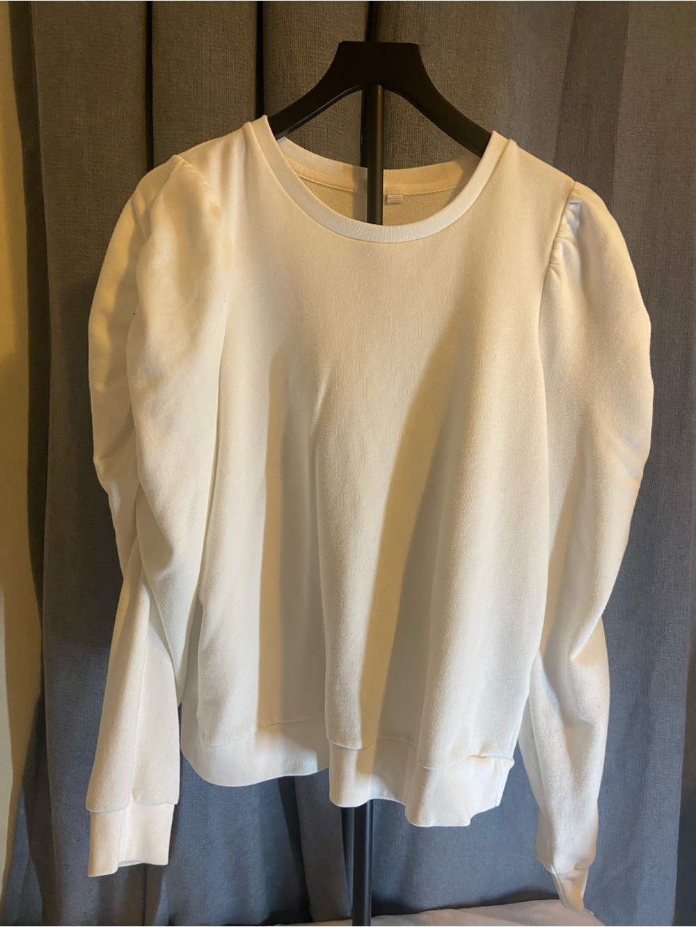 GAP Off-White Puff Sleeve Crewneck Sweatshirt